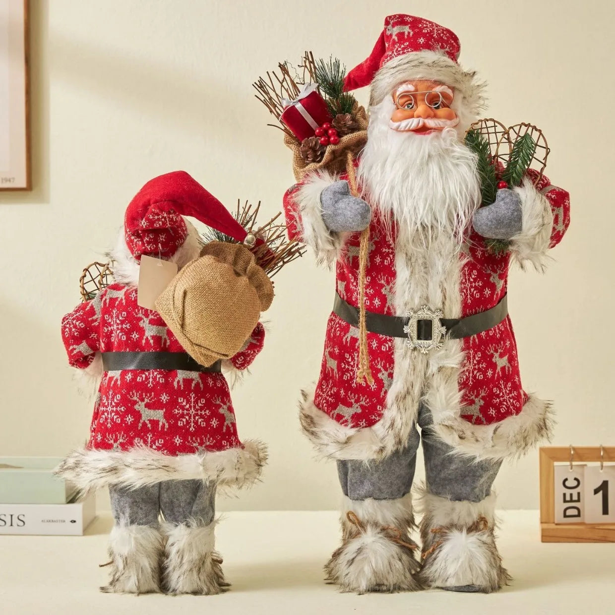 Santa Claus Christmas Statue